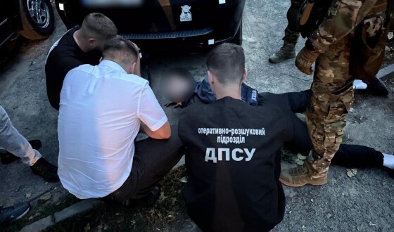 За 6,5 тисяч доларів до Румунії: прикордонники викрили організатора незаконного переправлення