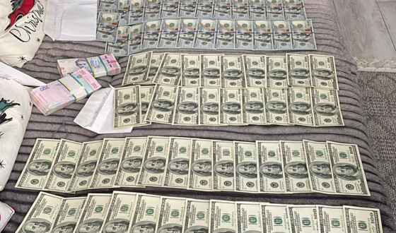 ДБР завершило розслідування щодо військового посадовця та підприємців, які заробляли на фіктивних документах для ухилянтів