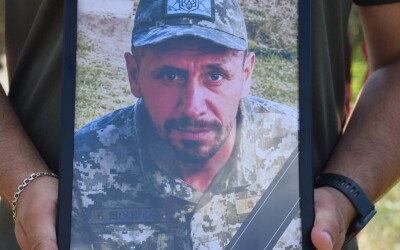 Прикордонники попрощалися зі старшим солдатом Іваном Юзвенком
