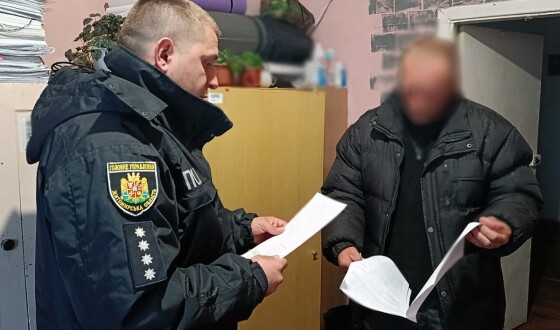 48-річний чоловік сп’яну намагався підпалити будівлю поліції