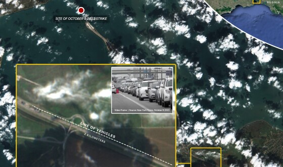 Супутникові знімки показують значний затор на російському боці Кримського мосту