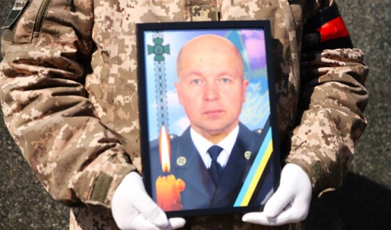 На Закарпатті провели в останню дорогу полеглого за Україну прикордонника Василя Голінку
