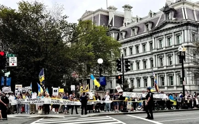 Українські організації мітингували у Вашинґтоні під час зустрічі Трампа і Зеленського