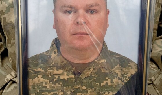 Сьогодні Сумська громада попрощалася із захисником України Григорієм Буриком