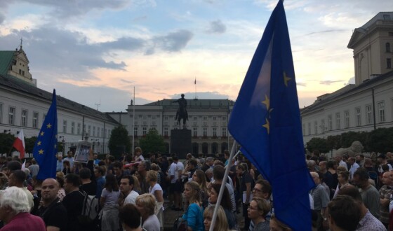 Марш до повної диктатури в Польщі зупинено. Надовго? — польські ЗМІ