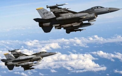 Українські пілоти у Данії та США знаходяться на завершальній стадії навчання управління F-16
