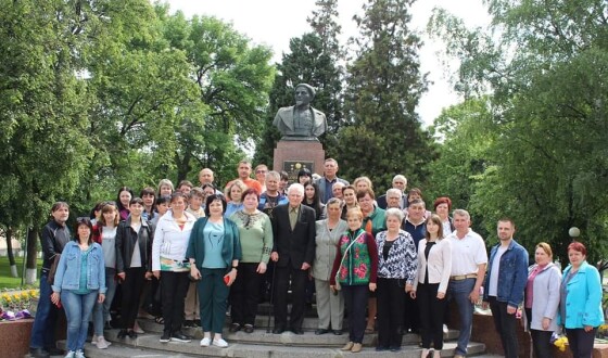 Поки ЗСУ готує контрнаступ, у Котелевській громаді Полтавщини відроджують радянський союз