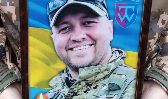 Сьогодні Сумська громада попрощалася із мужнім воїном Євгеном Середою