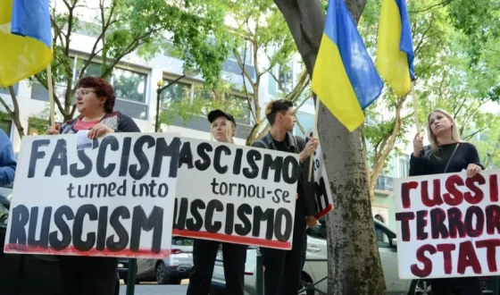 Українці Португалії протестували на презентації проросійської книги про війну