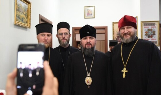 Владика Епіфаній освятив два нових храми ПЦУ в Маріуполі