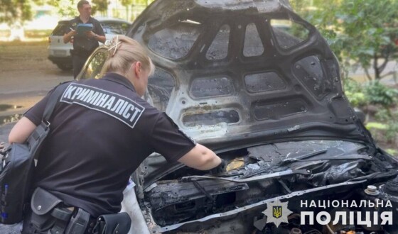 В Одесі поліцейські та СБУ затримали молодиків за підпали понад 15 автомобілів військовослужбовців