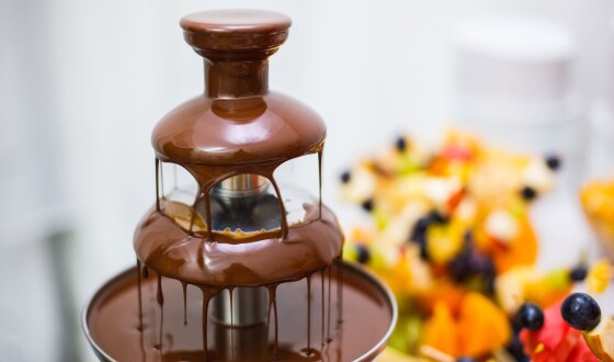 Який шоколад вибрати для шоколадного фонтану