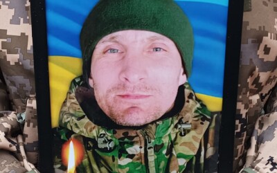 Сьогодні Сумська громада попрощалася із захисником України Вадимом Бобошком