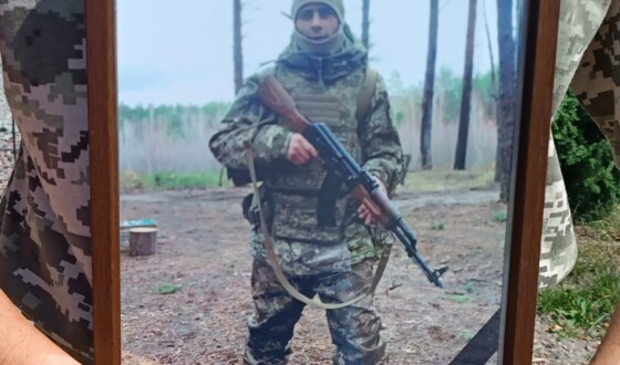 Сьогодні Сумська громада попрощалась з Героєм Віталієм Куріпкою