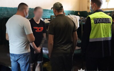 Житомирські правоохоронці викрили шахрайську схему з продажу автомобілів військовим