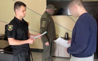 Поліцейські повідомили про підозру організатору шахрайської схеми, який ошукав мешканців Донеччини на понад 100 тисяч гривень