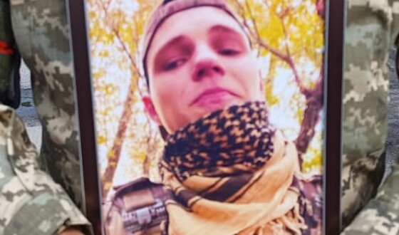 Вчора Сумська громада попрощалась із Героєм Денисом Заживіхіним
