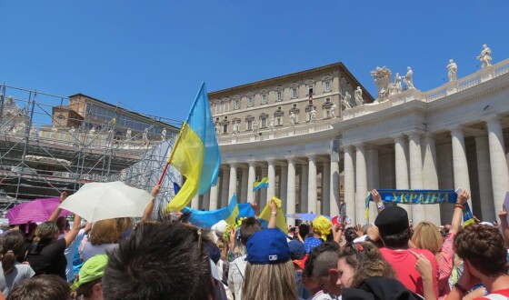 Українці Риму передали в Україну зібрану гуманітарну допомогу