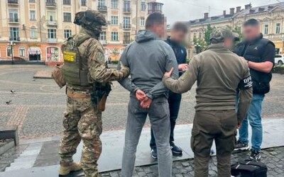 Затримано правоохоронця з Буковини, який організував канал незаконного переправлення військовозобов’язаних до Польщі