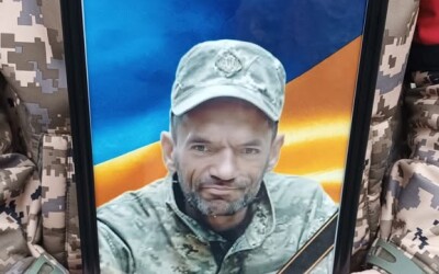 Сьогодні сумська громада попрощалася із захисником України Сергієм Борьбою