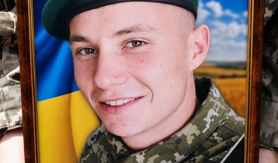 Сумська громада попрощалася із Захисниками України Русланом Сорочинськиму, Дмитром Нікітіним та Віталієм Макухою