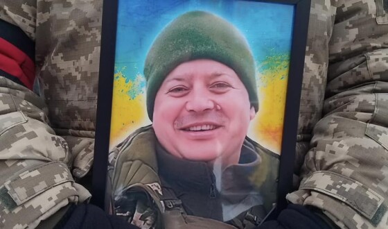 Вчора сумська громада провела на вічний спочинок захисника України Олексія Зіньківського,  фото
