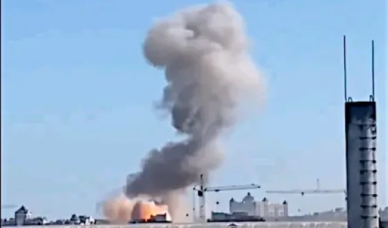 Момент шахедного удару по ТЦК в Полтаві, відео