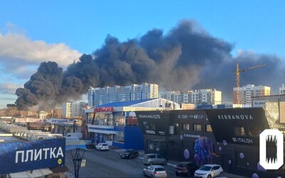 В Єкатеринбурзі (колишній Свердловск) згорів завод з виробництва полістиролу, відео