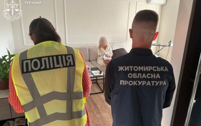 Директор державного підприємства та троє фіктивних працівників заволоділи 800 тис. грн бюджетних коштів