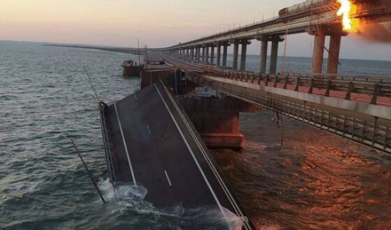 На кримському мосту впали два прольоти (фото)