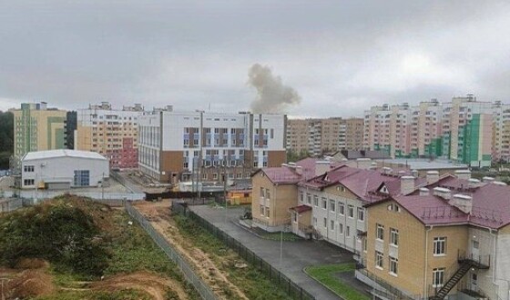Момент прильоту українського безпілотника на Смоленський авіазавод, відео