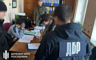 Суддя з Житомирщини передала своєму батькові закриту інформацію з досудового розслідування