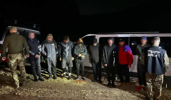 Бізнес на ухилянтах: Семеро українців заплатили 25 тисяч євро, аби потрапити в Румунію