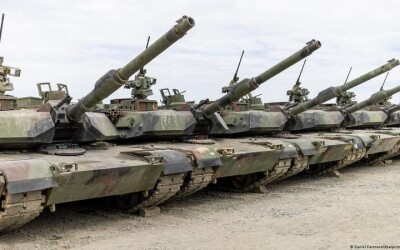 Більше як половина американців підтримує продовження військової допомоги Україні