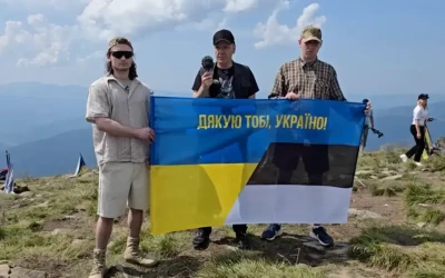 Троє естонців підняли на Говерлі прапор України та Естонії зі словами: «Дякую тобі, Україно!»