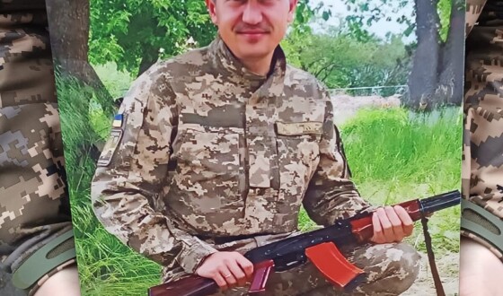 Сьогодні Сумська громада попрощалася з мужнім Захисником України Ігорем Семоненком