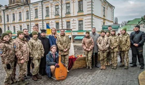 У Лаврі висадили тюльпанове дерево на честь загиблих українок