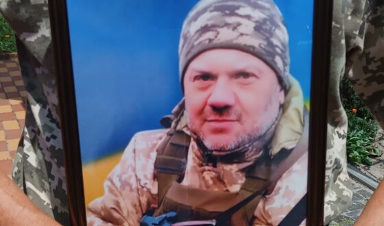 Сьогодні сумська громада попрощалася з Героями Артуром Бурдюговим та Максимом Пащенком