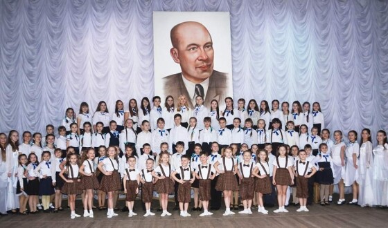 У Лохвиці на Полтавщині з назви музичної школи прибрали ім’я автора гімну Москви, сталініста Дунаєвського