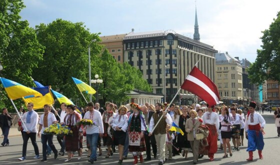 Вишиванковий розмай у столиці Латвії