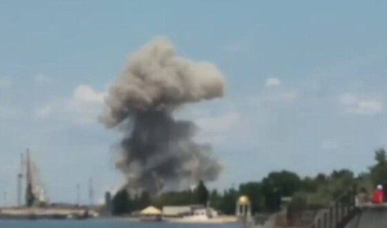 Українська ракета вцілила в бердянський порт, відео