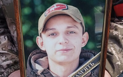 Сьогодні Сумська громада попрощалася з захисниками України Владиславом Воронковим і Юрієм Федоріним