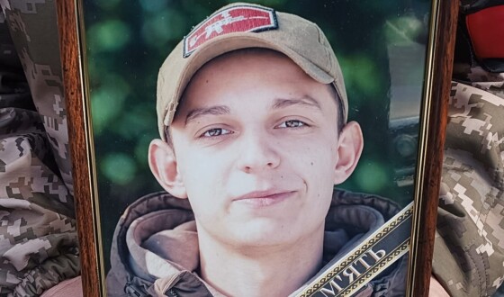 Сьогодні Сумська громада попрощалася з захисниками України Владиславом Воронковим і Юрієм Федоріним