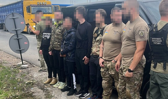 Столичний поліцейський перевозив «ухилянтів» до кордону під виглядом спецпризначенців