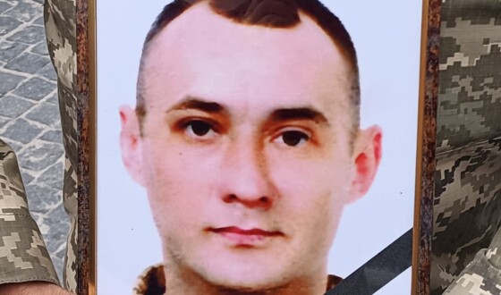 Сьогодні Сумська громада попрощалась з Героєм Дмитром Голубом