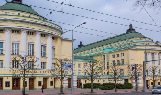 Національна опера “Естонія” розірвала співпрацю з аргентинським митцем через звʼязки з Росією