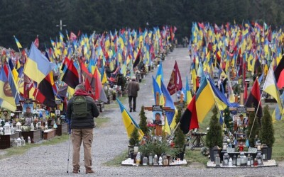 Проєкт меморіалу Героїв України у Львові обговорюють із рідними полеглих захисників