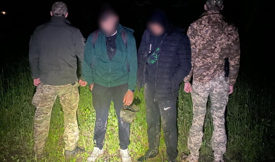 Прикордонники перехопили «нелегальних туристів» біля кордону з Молдовою