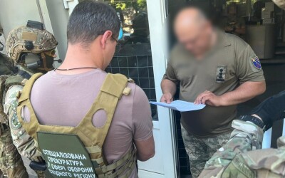 На Дніпропетровщині судитимуть колишнього обласного воєнкома: розбагатів за два роки на 350000 доларів