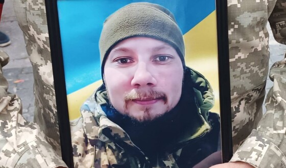 Сьогодні Сумська громада попрощалась з мужнім воїном Олексієм Лаврухіним
